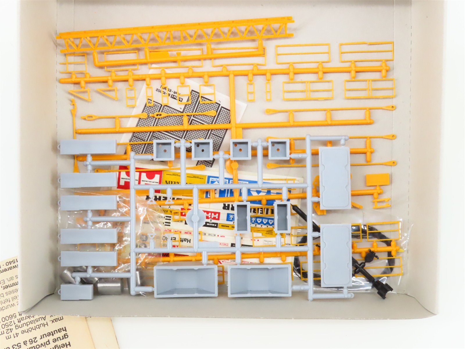 HO 1/87 Scale Kibri Kit 10202 Liebherr Tower Crane