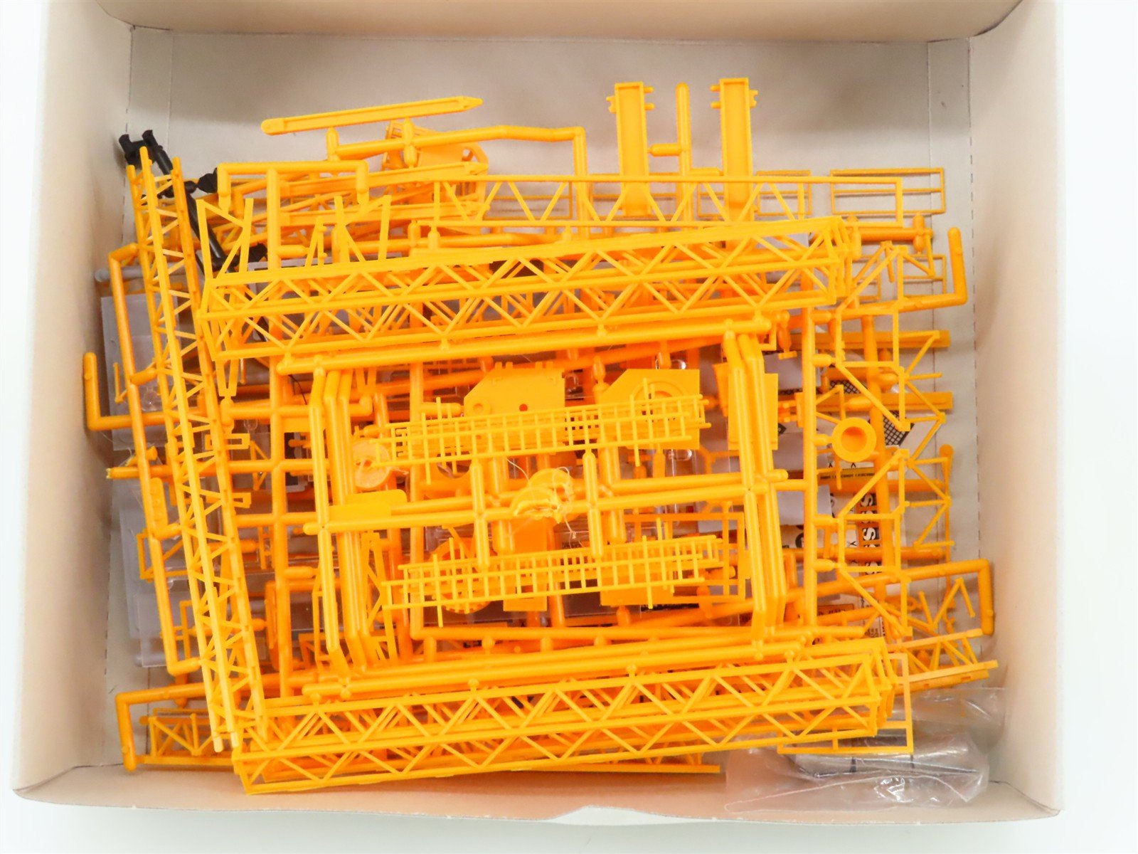HO 1/87 Scale Kibri Kit 10202 Liebherr Tower Crane