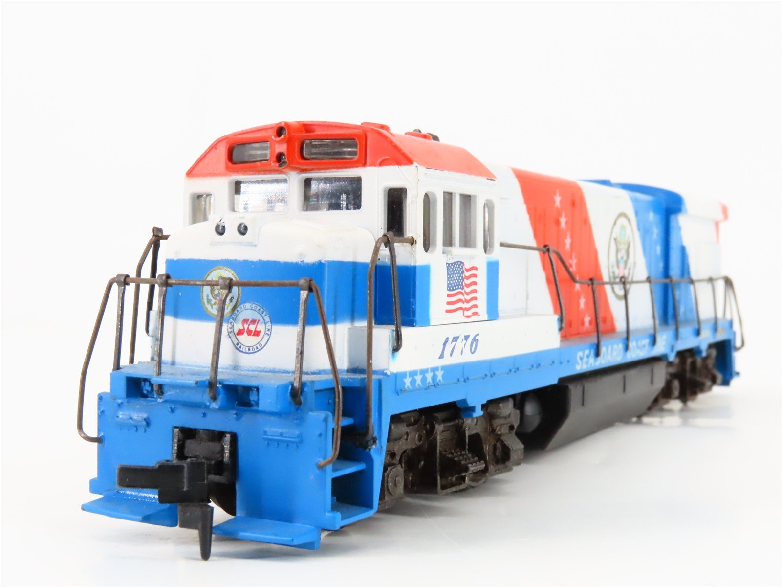 HO Scale Athearn 3484 SCL Spirit of 76' U33B Diesel Locomotive #1776