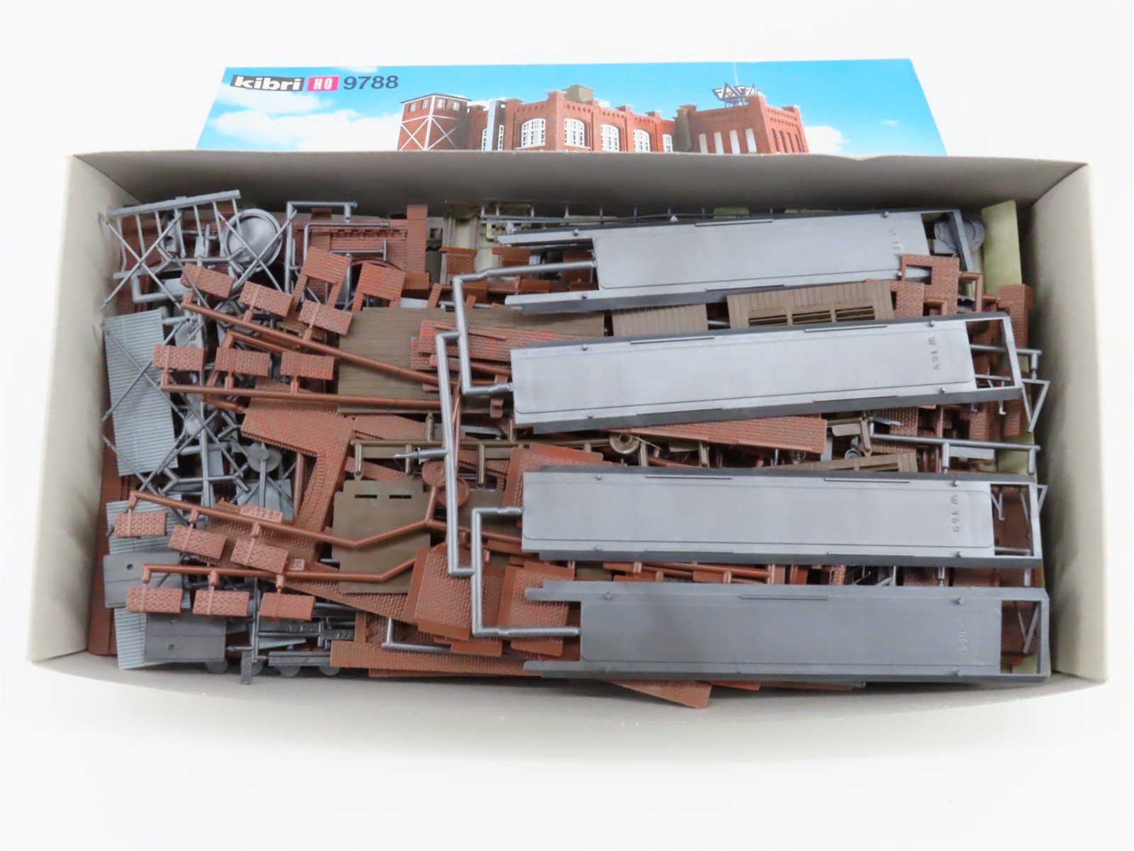 HO 1/87 Scale Kibri Kit B-9788 Factory Building