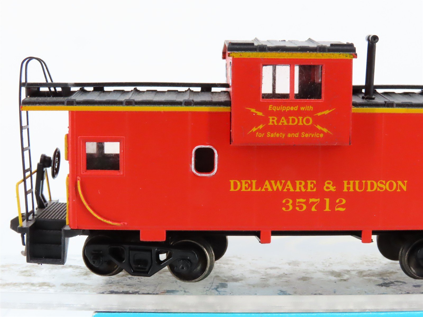 HO Scale Athearn Rail Runner D&H Delaware & Hudson Caboose #35712 Pro Custom