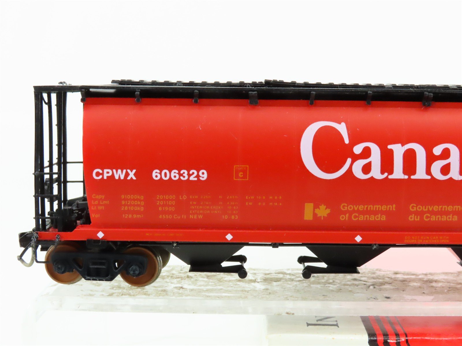 HO Scale Intermountain 40102-21 CPWX Canada Cylindrical Hopper #606329