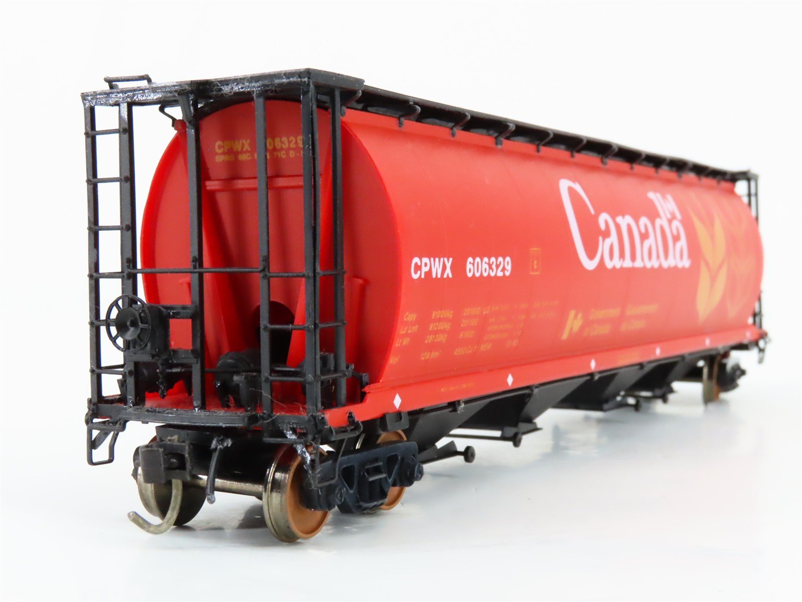 HO Scale Intermountain 40102-21 CPWX Canada Cylindrical Hopper #606329