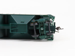HO Scale Intermountain CNW-01 CNW Railway 3-Bay Covered Hopper #182409