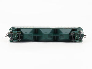 HO Scale Intermountain CNW-01 CNW Railway 3-Bay Covered Hopper #182409