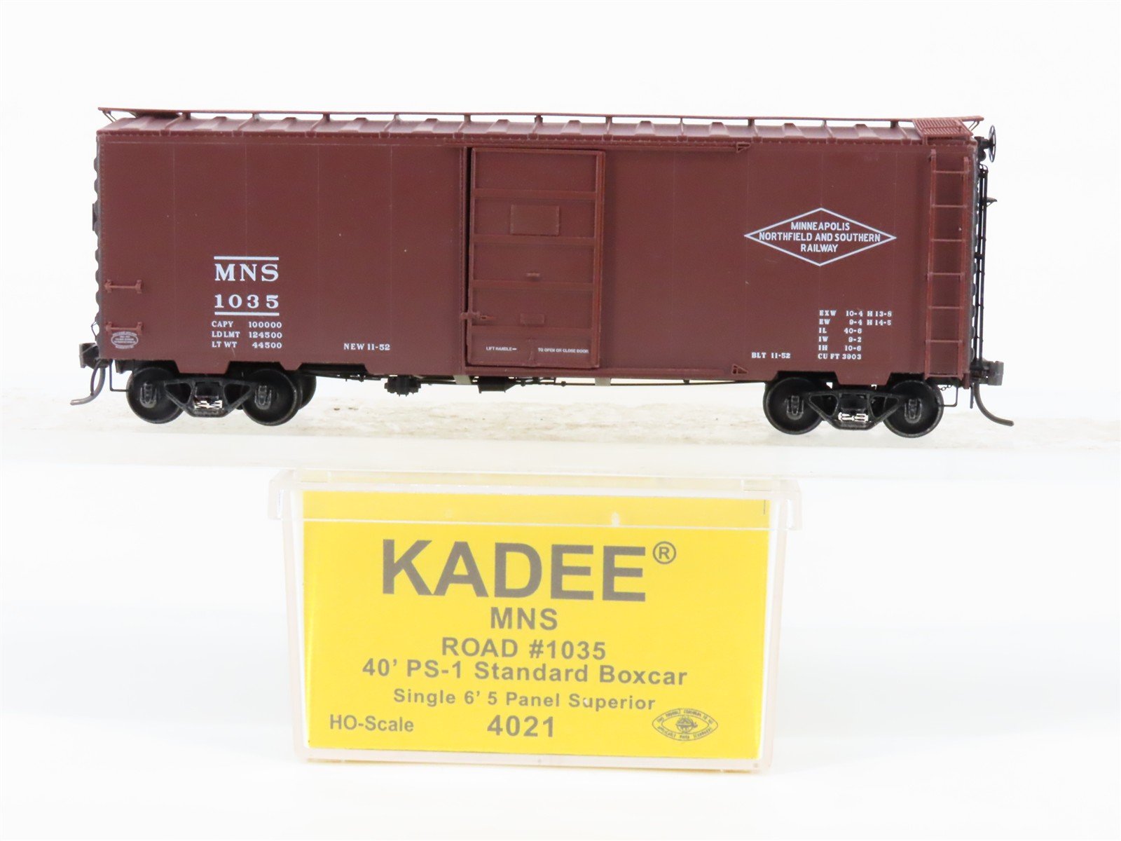 HO Scale Kadee 4021 MNS Minneapolis Northfield & Southern 40' Boxcar #1035