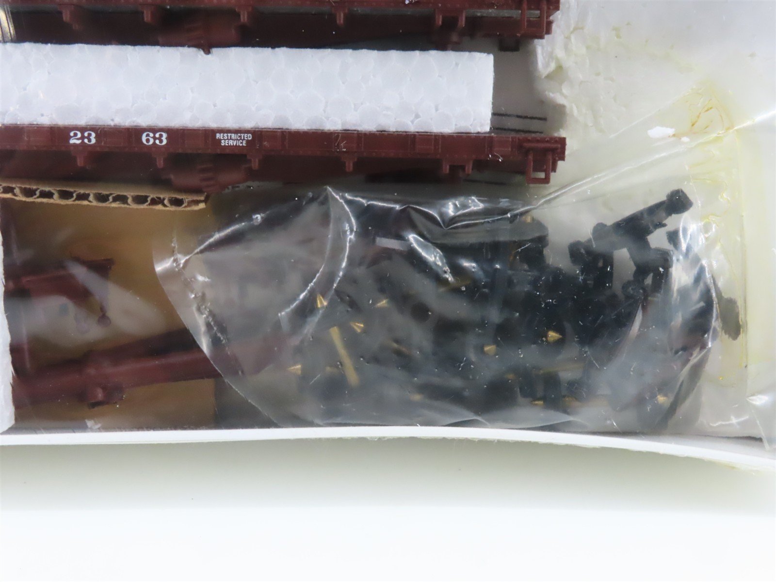 HO Scale Walthers Kit 933-968 Idler Flat Cars 3-Pack - Sealed
