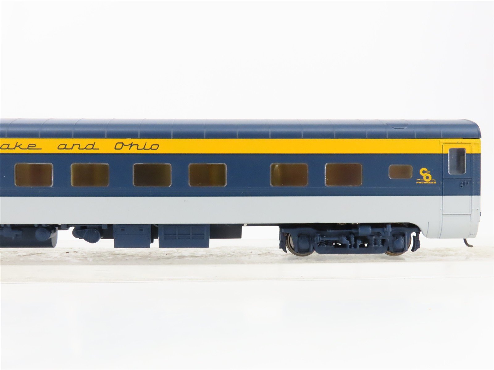 HO Scale Walthers C&O Chesapeake & Ohio Sleeper Passenger Car