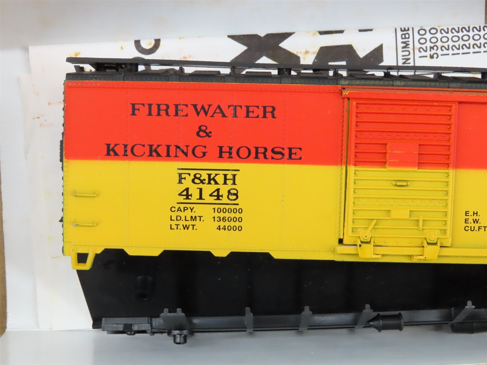 HO Scale Athearn F&KH Firewater & Kicking Horse 40' Boxcar #4148 Kit