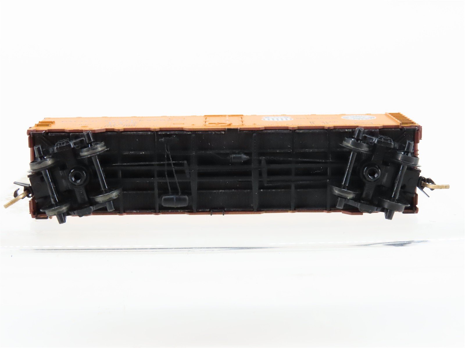 N Scale Micro-Trains MTL 59520 PFE Pacific Fruit Express 40' Ice Reefer #41507