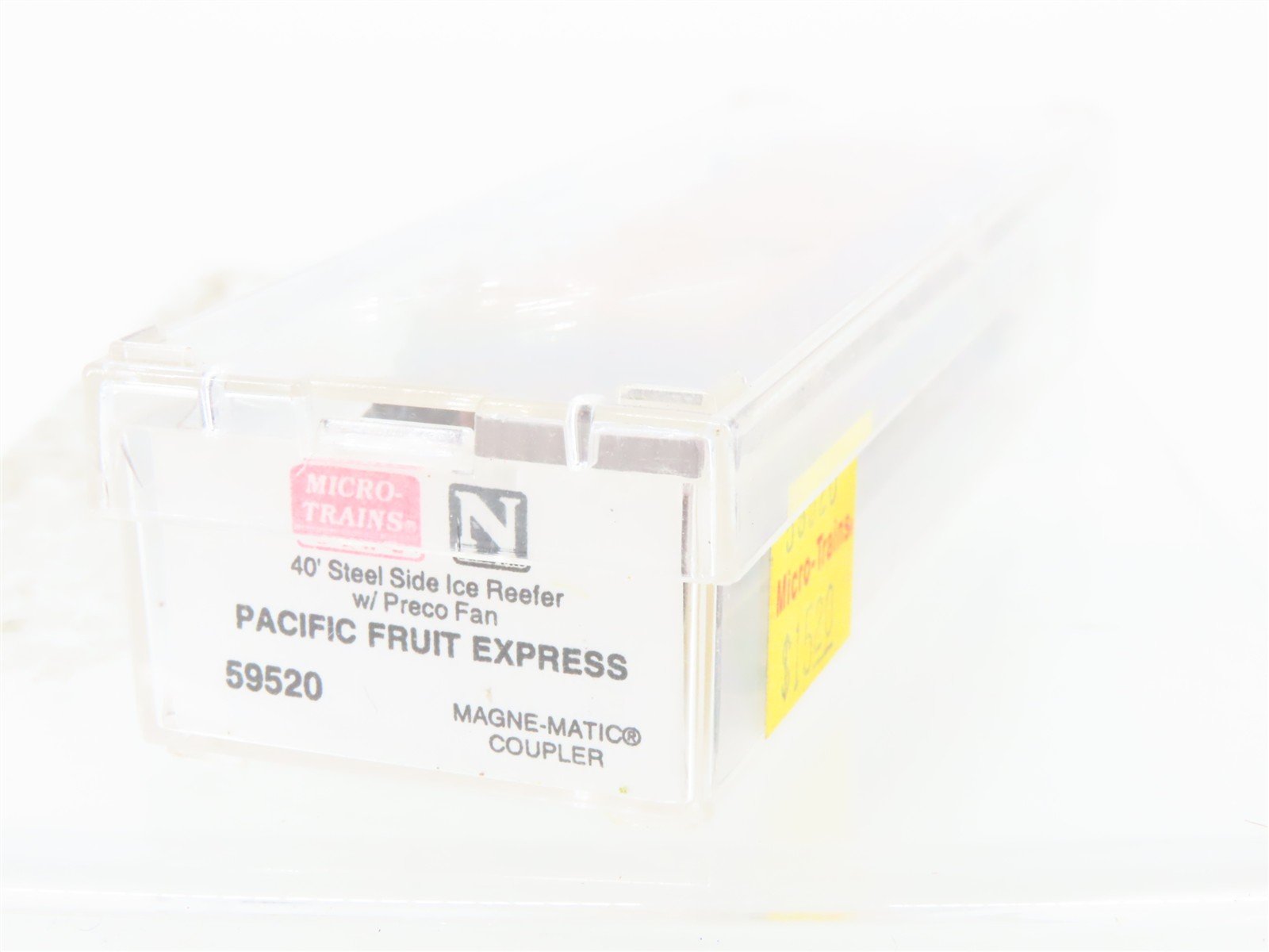 N Scale Micro-Trains MTL 59520 PFE Pacific Fruit Express 40' Ice Reefer #41507