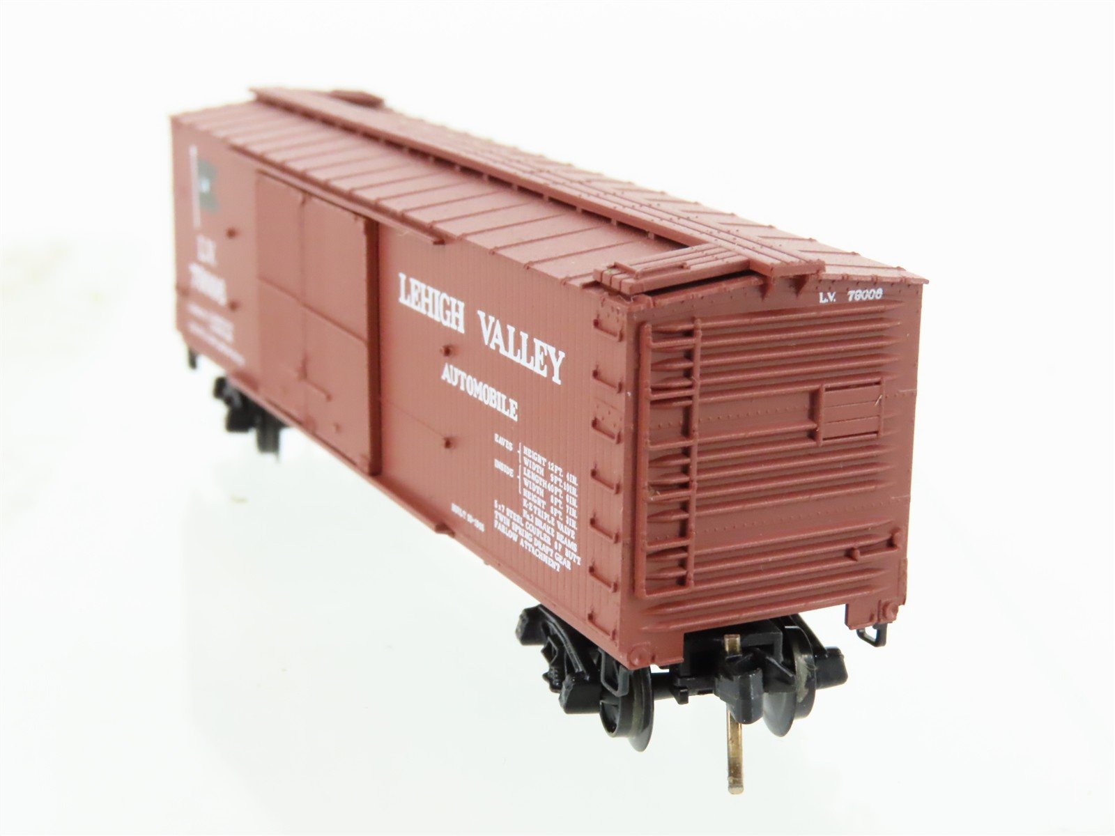 N Scale Micro-Trains MTL 43050 LV Lehigh Valley 40' Wood Boxcar #79006