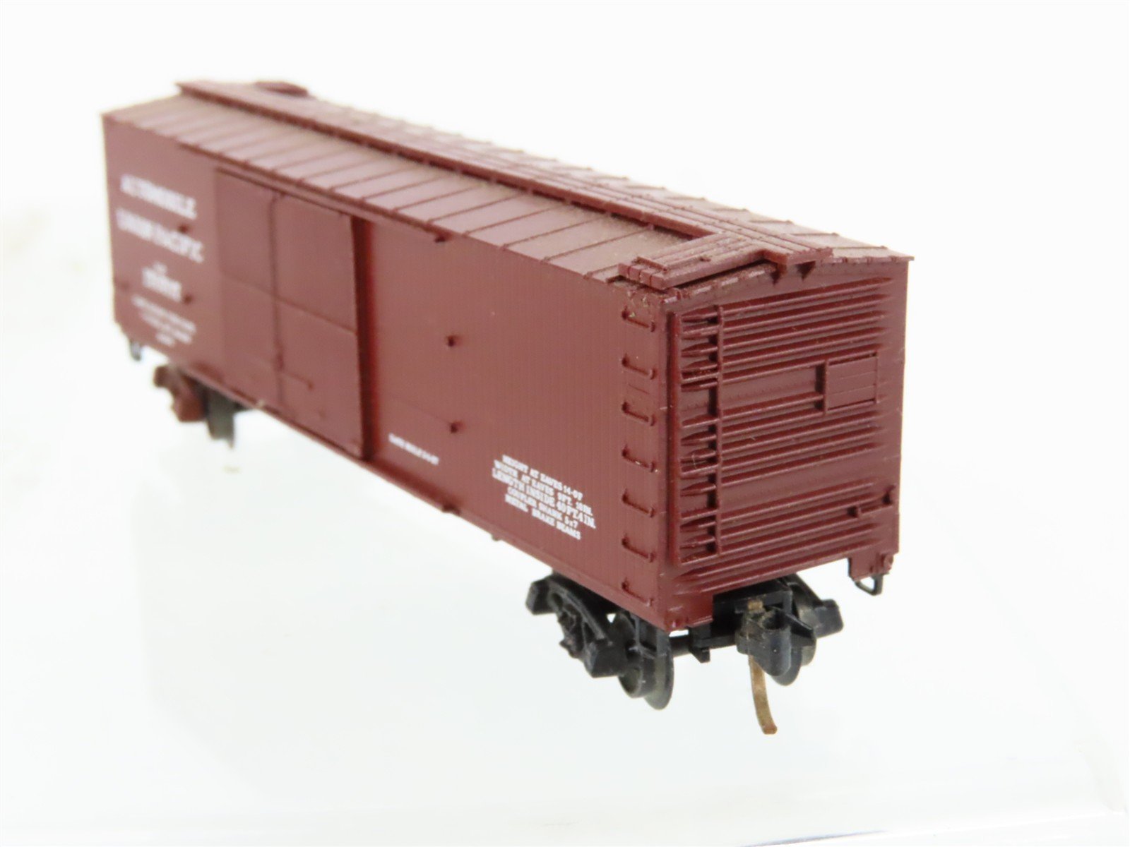 N Scale Micro-Trains/Kadee 43030 UP Union Pacific 40' Wood Boxcar #170707