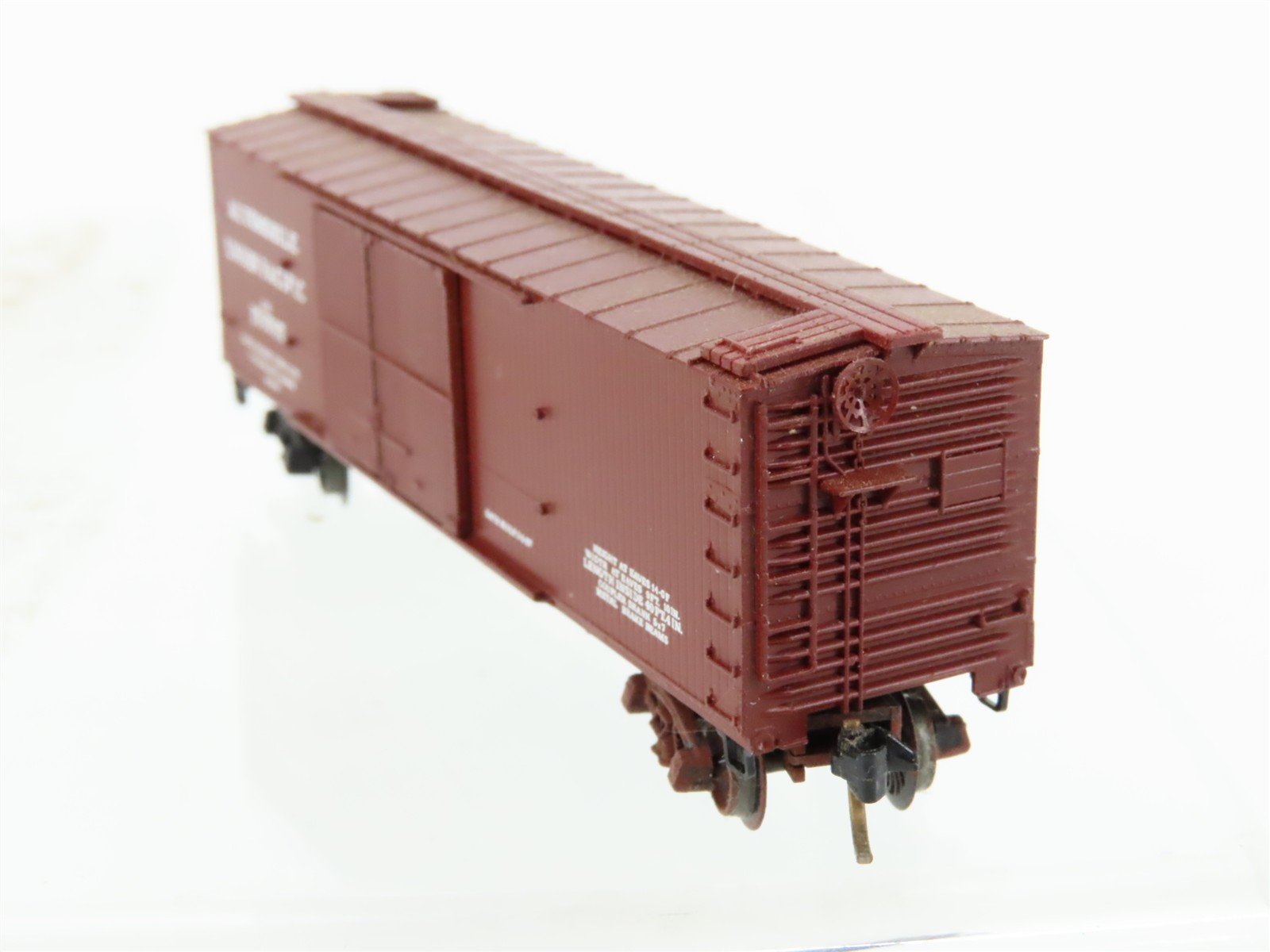 N Scale Micro-Trains/Kadee 43030 UP Union Pacific 40' Wood Boxcar #170707