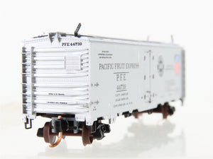 N Scale Micro-Trains MTL 05900526 PFE Pacific Fruit 40' Steel Ice Reefer #44739