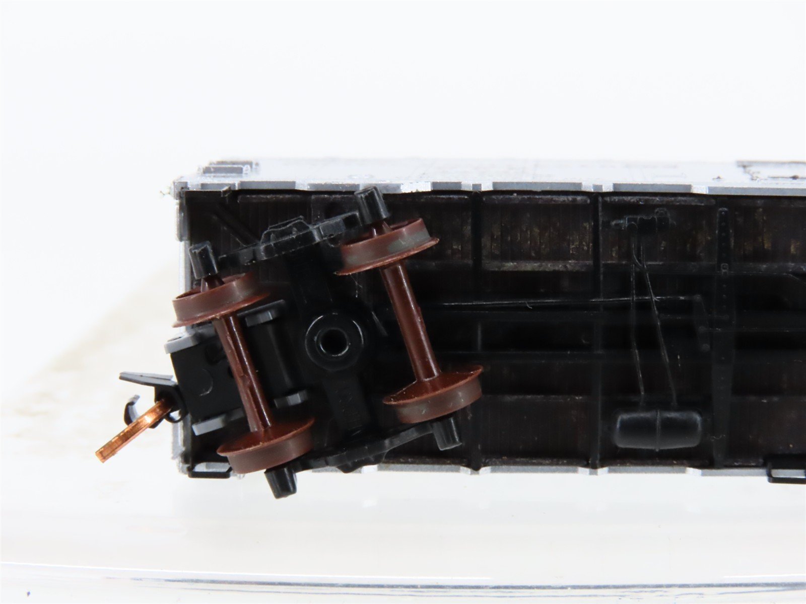 N Scale Micro-Trains MTL 05900526 PFE Pacific Fruit 40' Steel Ice Reefer #44739