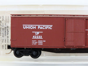 N Scale Micro-Trains MTL 39010 UP Union Pacific 40' Wood Boxcar #42233
