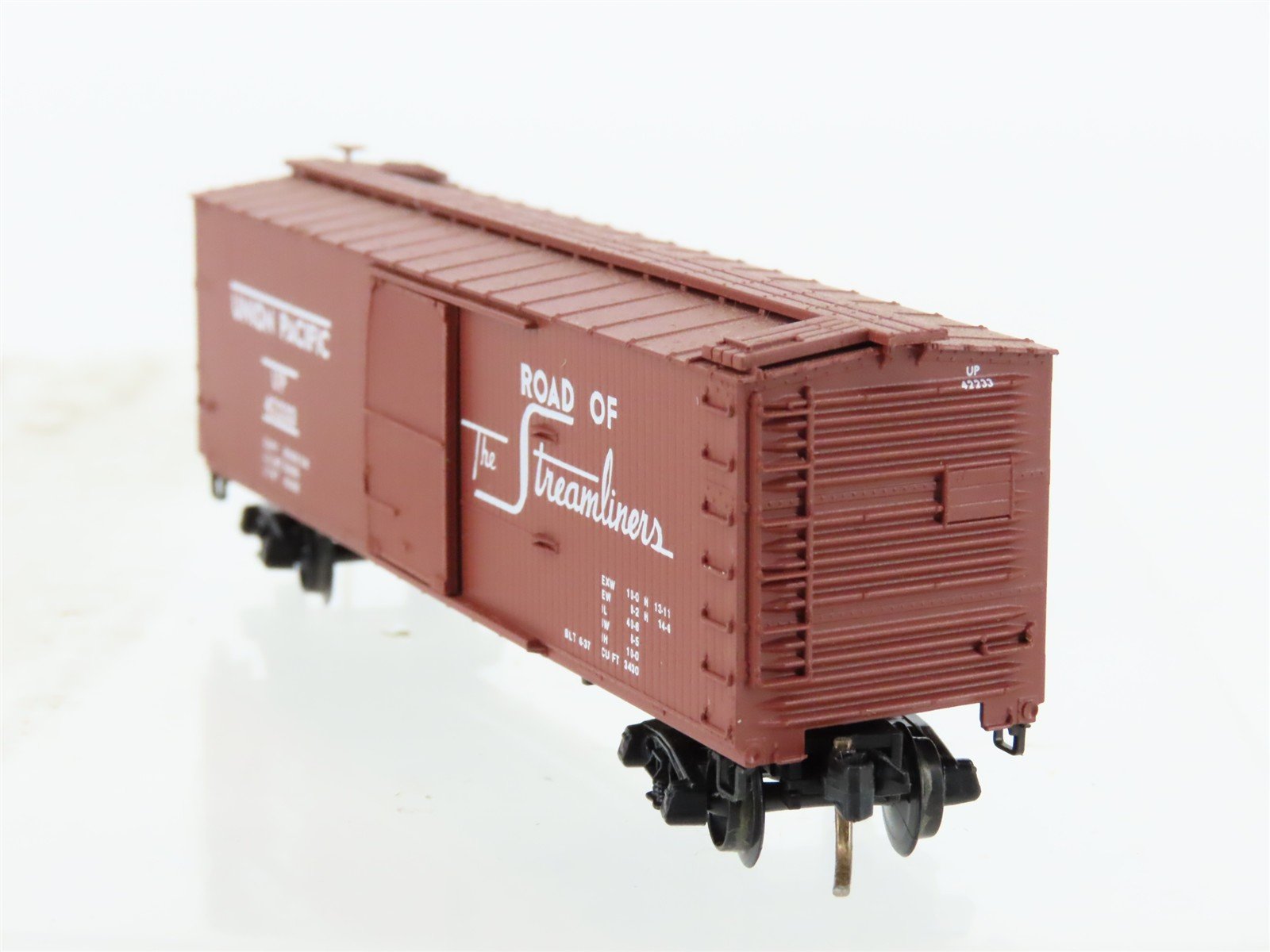 N Scale Micro-Trains MTL 39010 UP Union Pacific 40' Wood Boxcar #42233