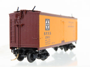 N Scale Micro-Trains/Kadee 47050 SFRD Santa Fe 40' Wood Reefer #25910