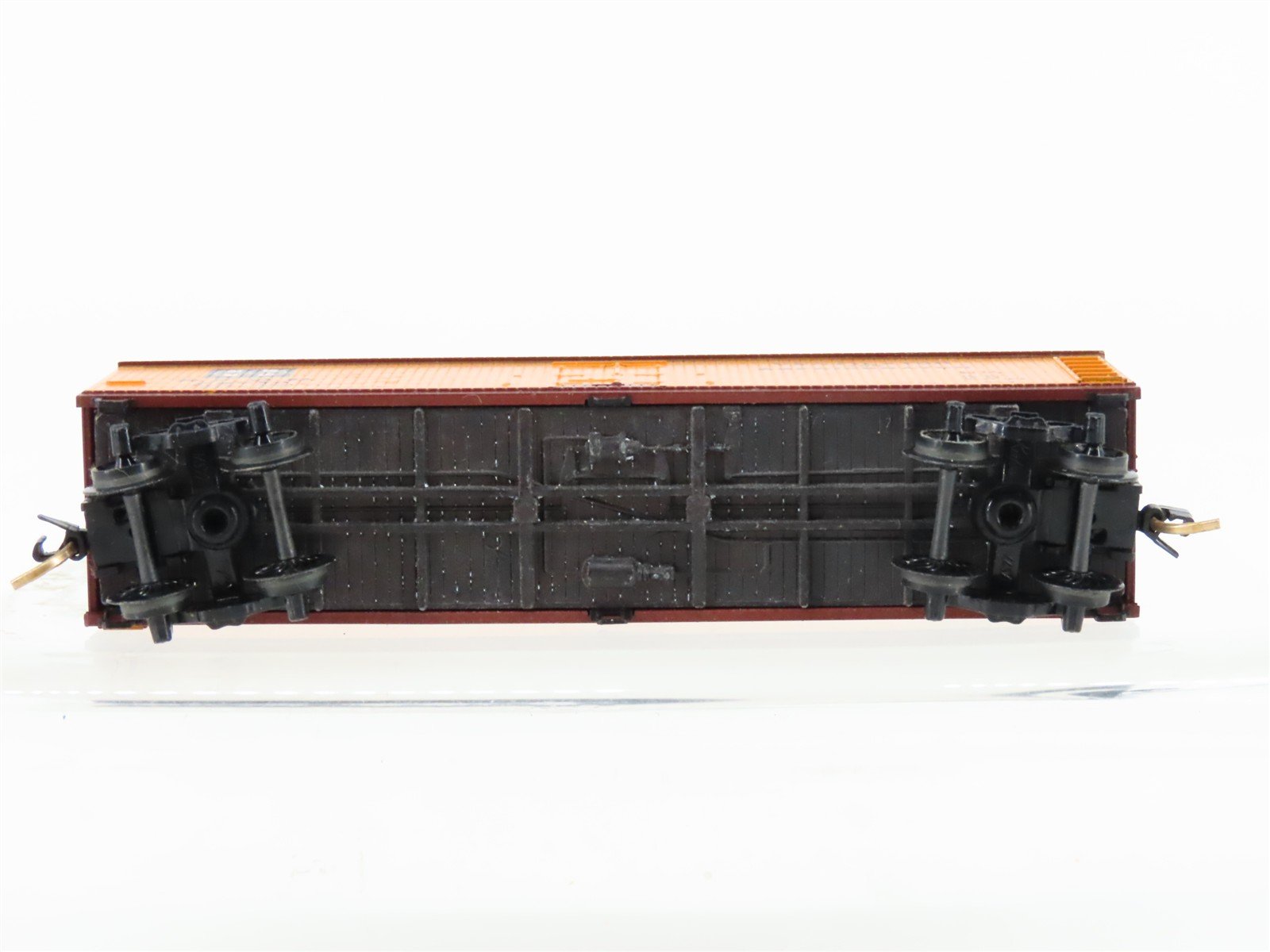 N Scale Micro-Trains/Kadee 47050 SFRD Santa Fe 40' Wood Reefer #25910