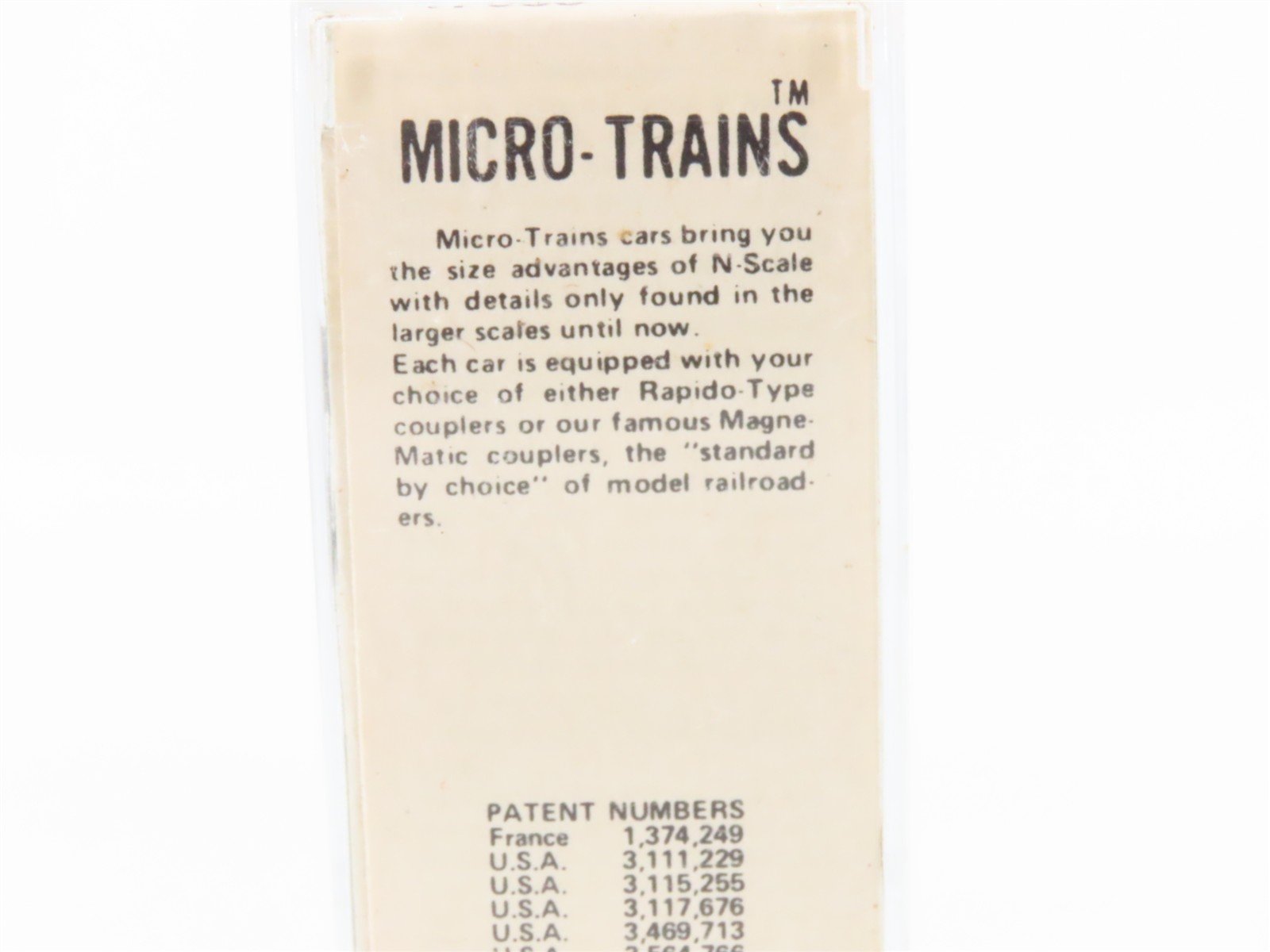 N Scale Micro-Trains/Kadee 47050 SFRD Santa Fe 40' Wood Reefer #25910