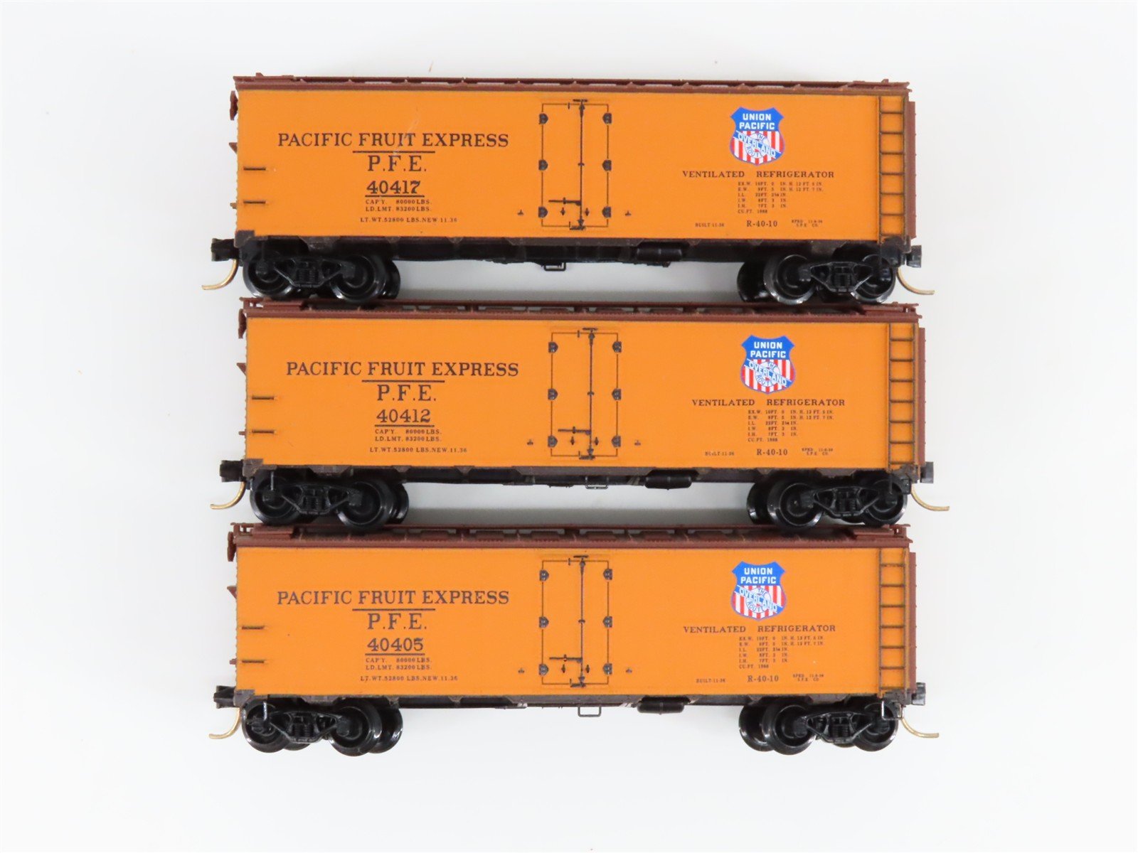 N Scale Micro-Trains MTL 59012 PFE Pacific Fruit Express 40' Ice Reefer 3-Pack