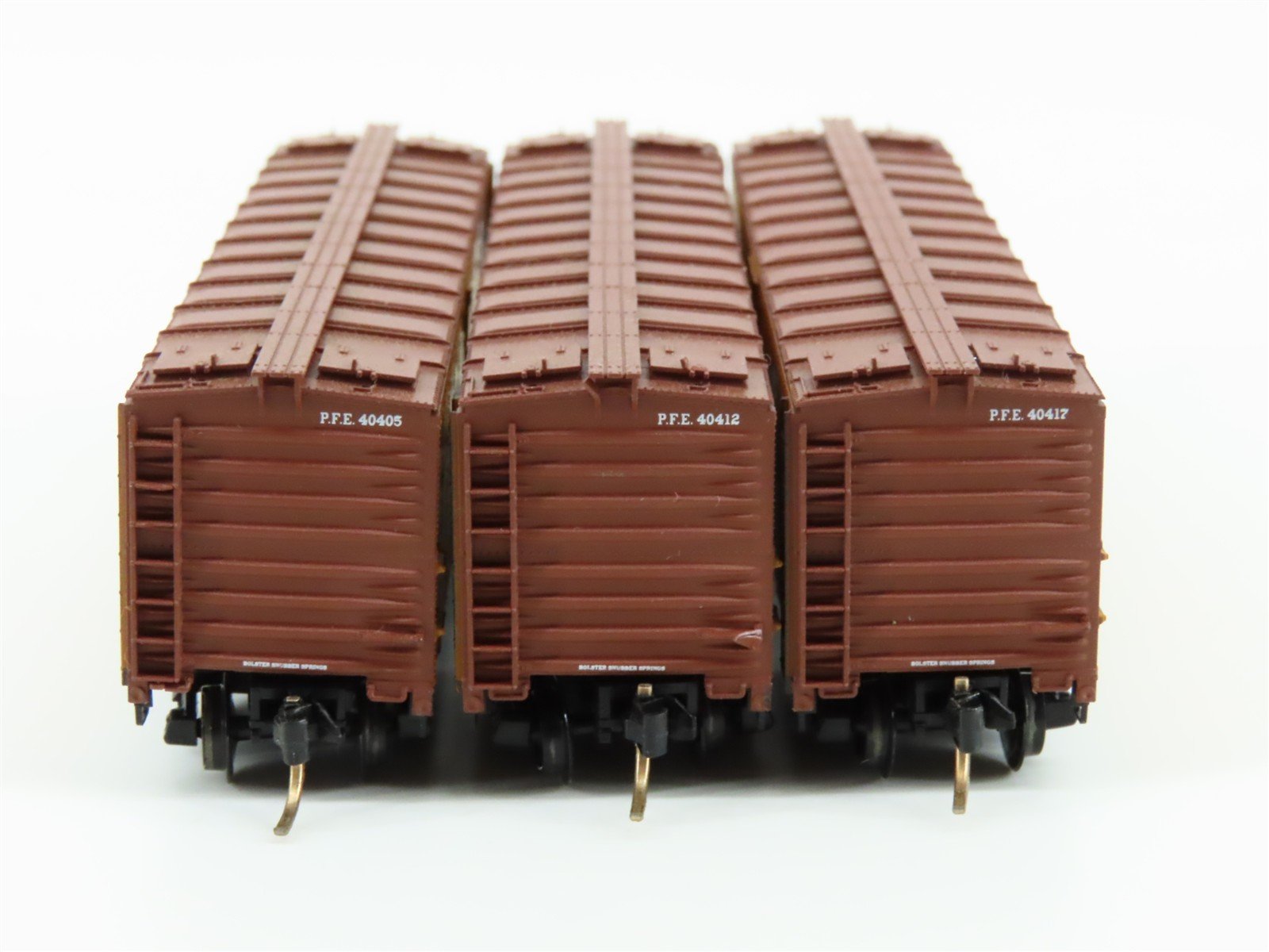 N Scale Micro-Trains MTL 59012 PFE Pacific Fruit Express 40' Ice Reefer 3-Pack