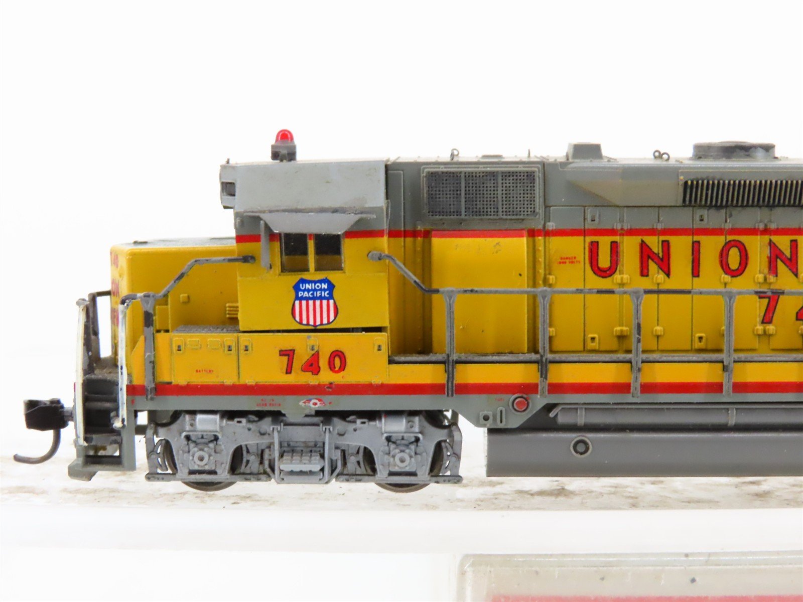 N Atlas/KATO 4631 UP Union Pacific EMD GP35 Diesel #740 w/ DCC - Customized