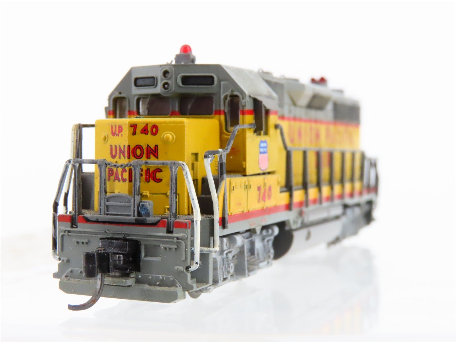 N Atlas/KATO 4631 UP Union Pacific EMD GP35 Diesel #740 w/ DCC - Customized