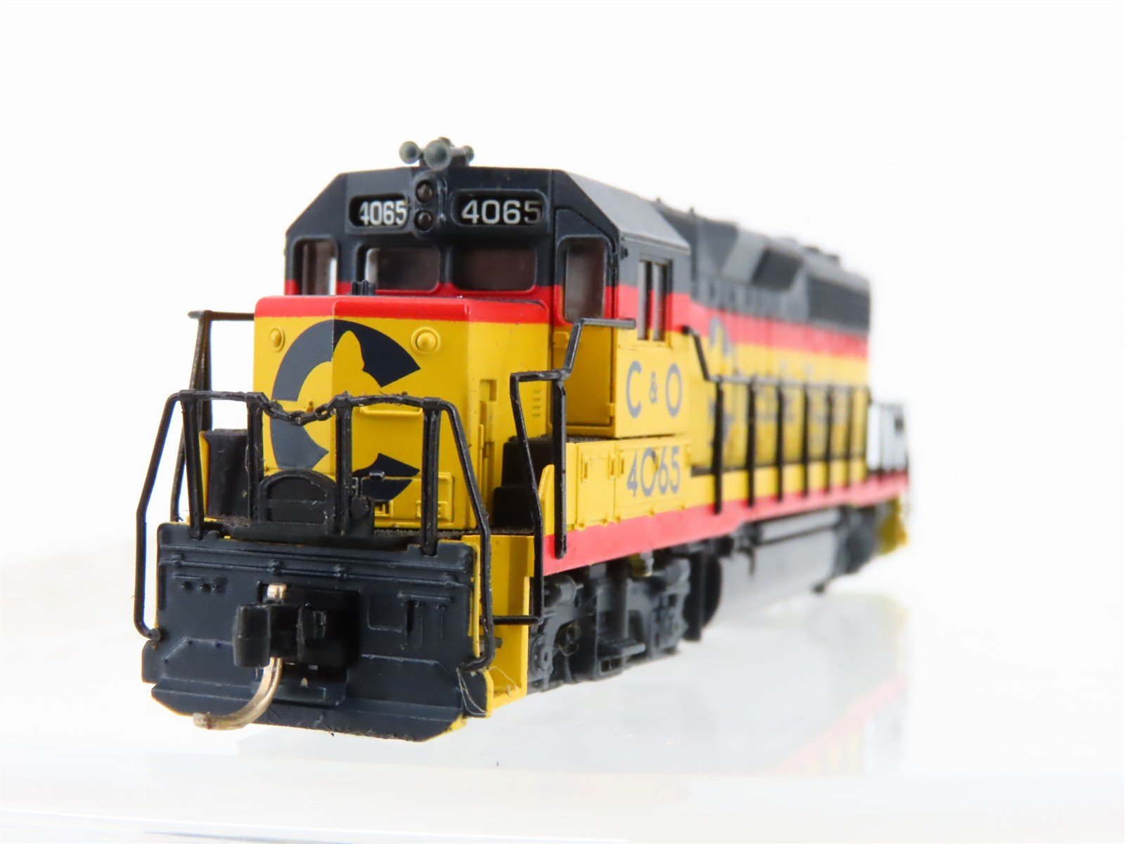 N Scale Atlas 48506 C&O Chessie System EMD GP40 Diesel Locomotive #4065 w/ DCC