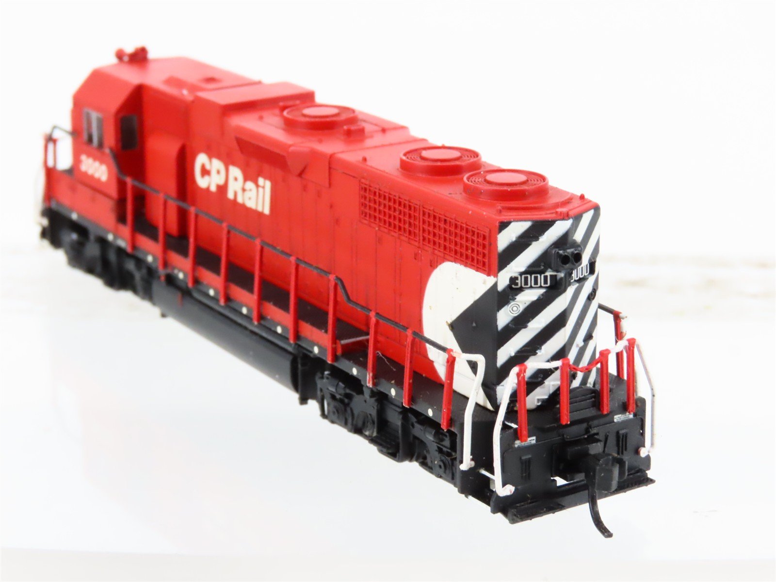 N Scale Atlas 555501 CP Rail Canadian Pacific EMD GP38 Diesel #3000 w/ DCC