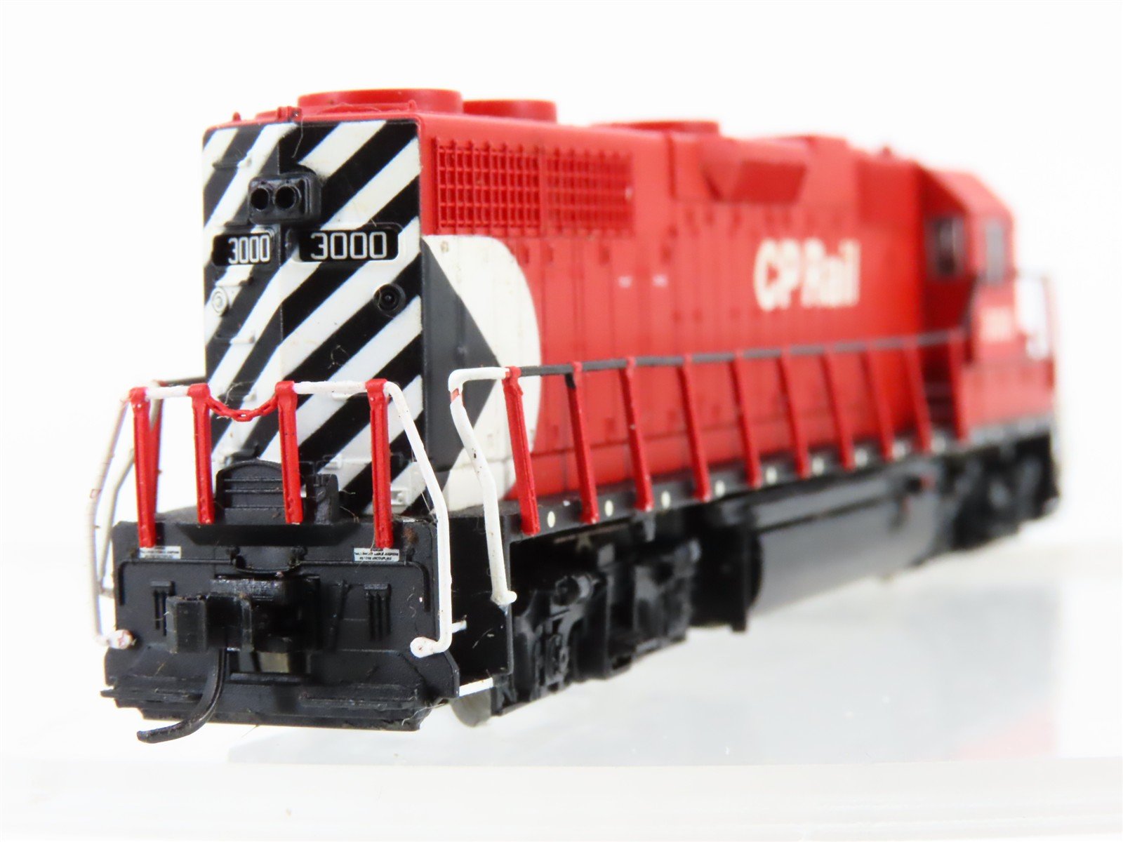 N Scale Atlas 555501 CP Rail Canadian Pacific EMD GP38 Diesel #3000 w/ DCC