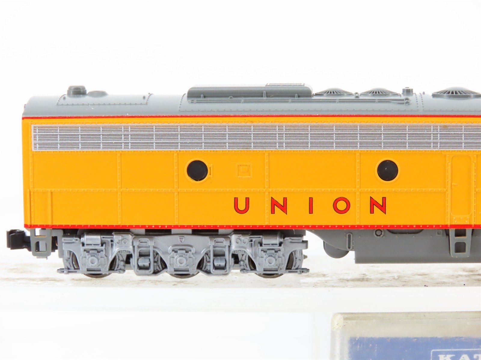 N Scale KATO 176-294 UP Union Pacific EMD E8/9B Diesel Locomotive #953B w/ DCC
