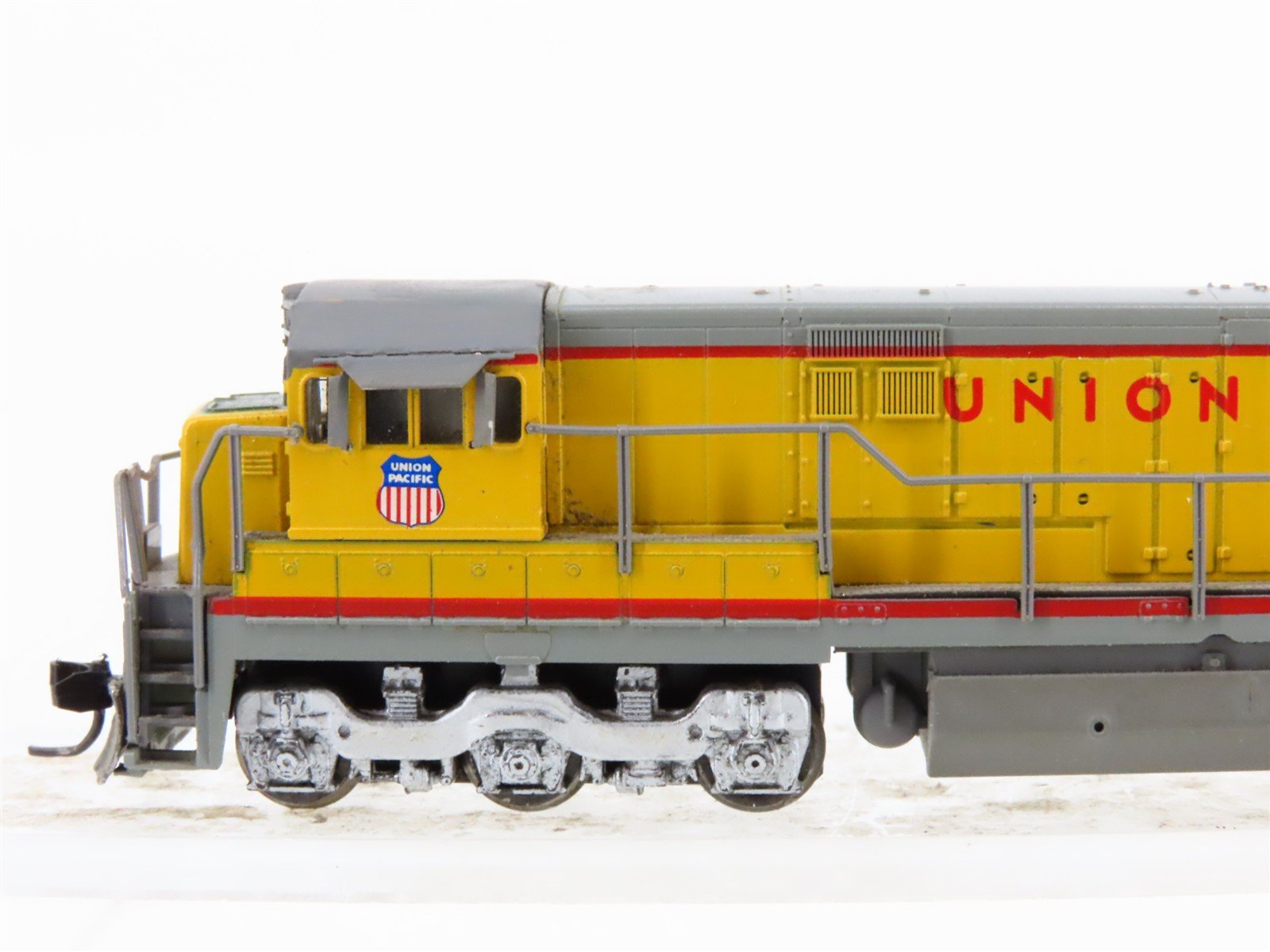 N Scale KATO UP Union Pacific GE U30C Diesel Locomotive #2814 w/ DCC