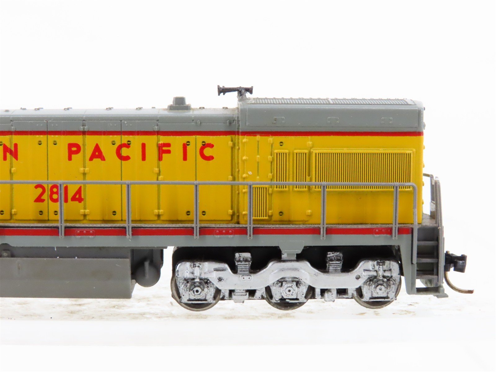 N Scale KATO UP Union Pacific GE U30C Diesel Locomotive #2814 w/ DCC
