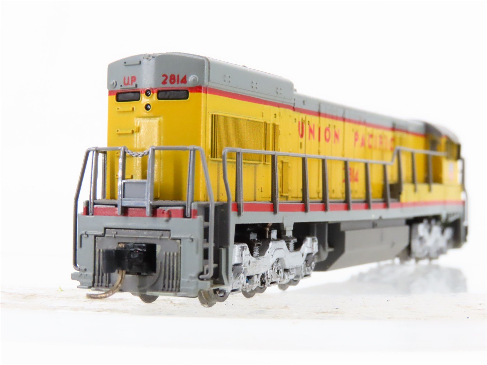 N Scale KATO UP Union Pacific GE U30C Diesel Locomotive #2814 w/ DCC