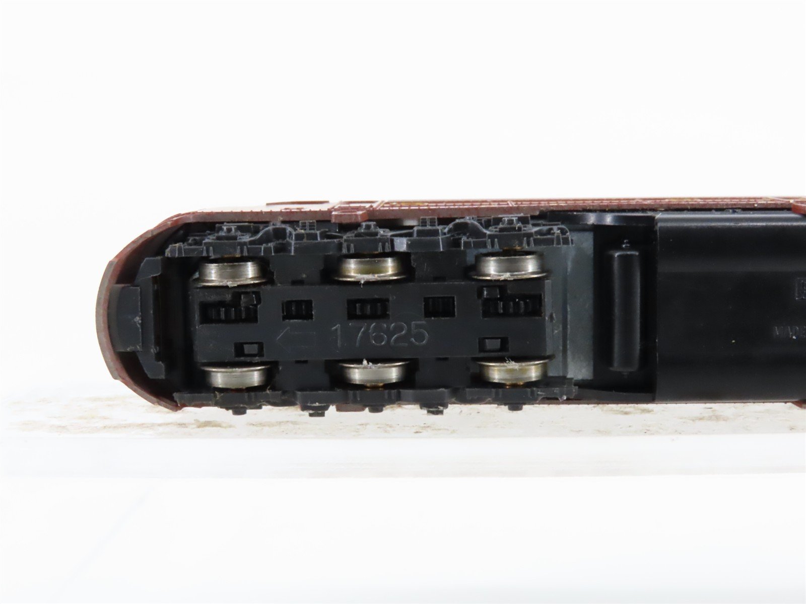 N Scale KATO 176-256 PRR Pennsylvania EMD E8/9A Diesel #5802 w/ DCC
