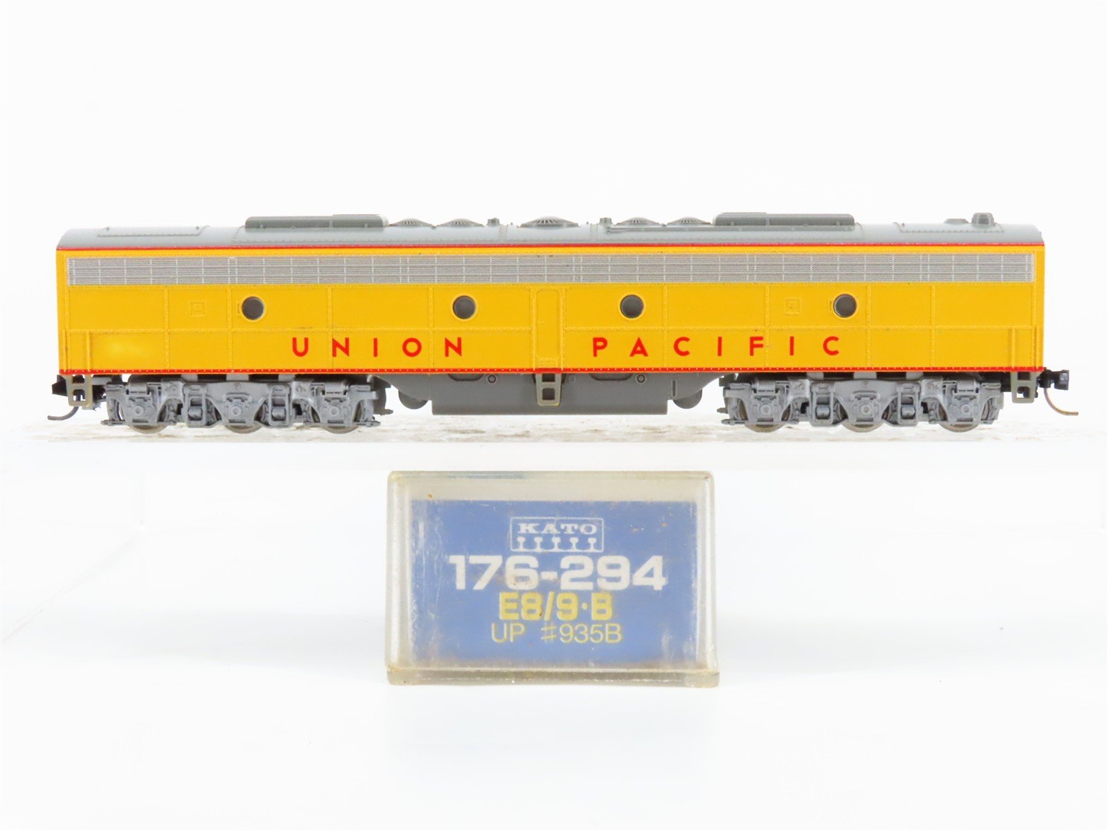 N Scale KATO 176-294 UP Union Pacific EMD E8/9B Diesel Custom No# w/ DCC
