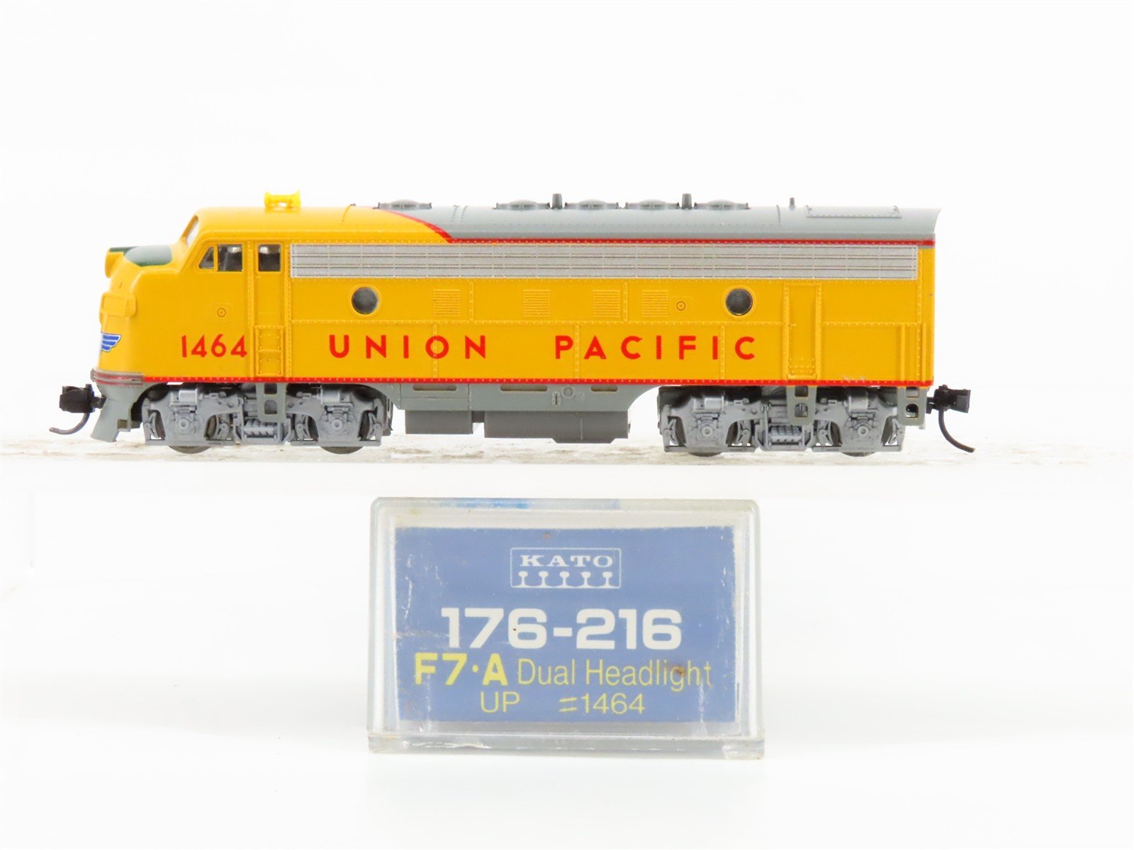 N Scale KATO 176-216 UP Union Pacific EMD F7A Diesel Locomotive #1464