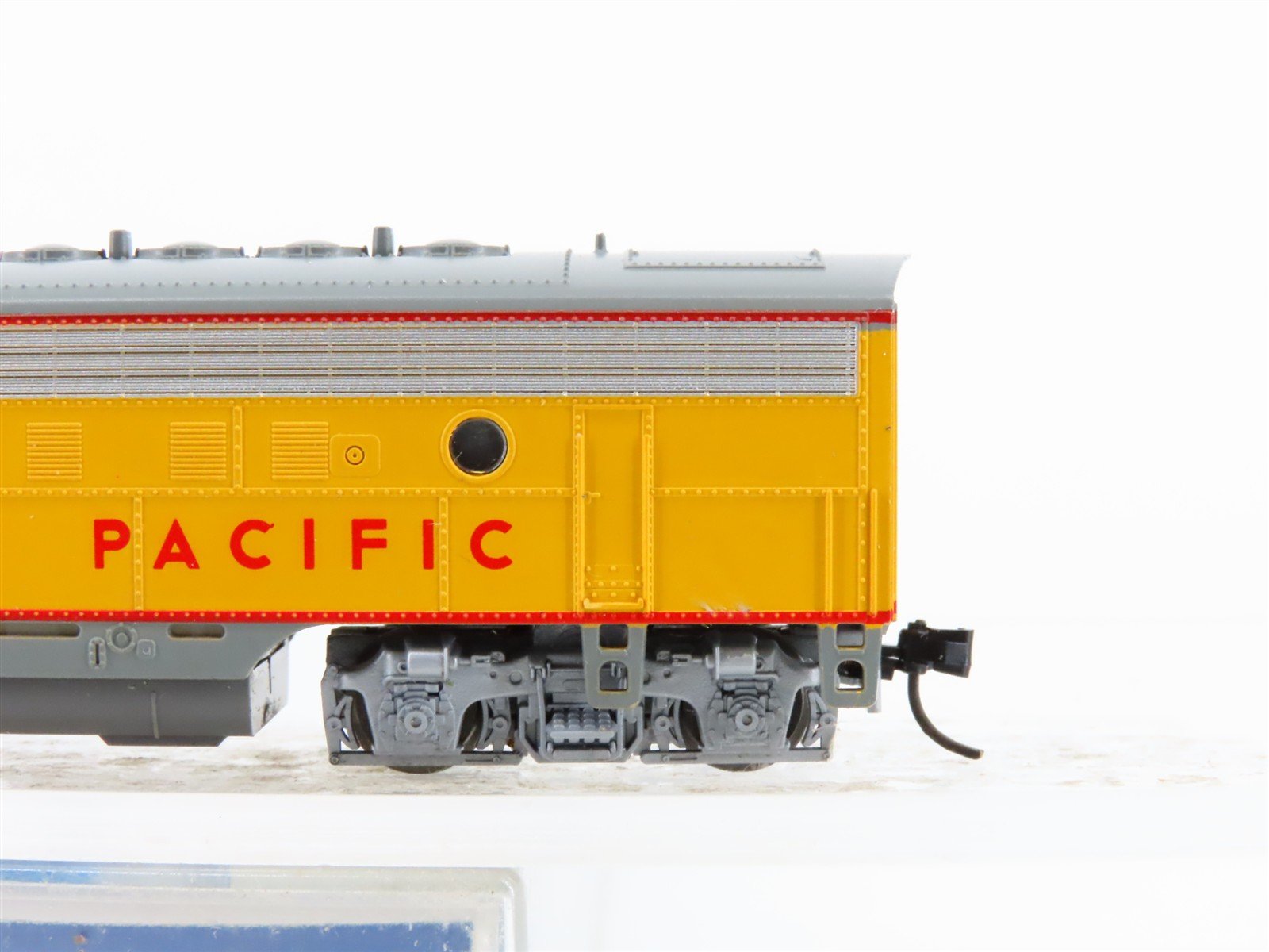 N Scale KATO 176-216 UP Union Pacific EMD F7A Diesel Locomotive #1464