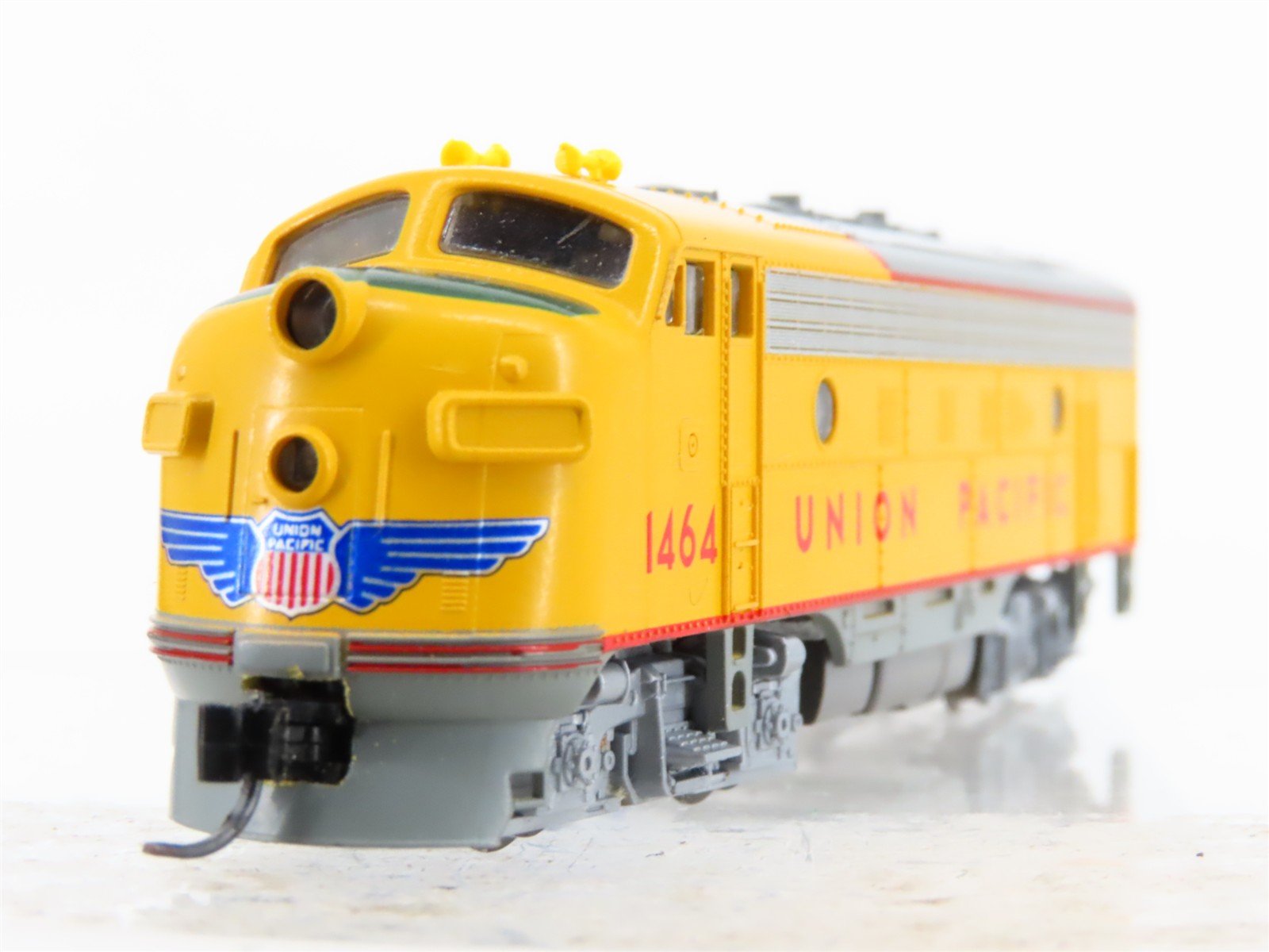 N Scale KATO 176-216 UP Union Pacific EMD F7A Diesel Locomotive #1464