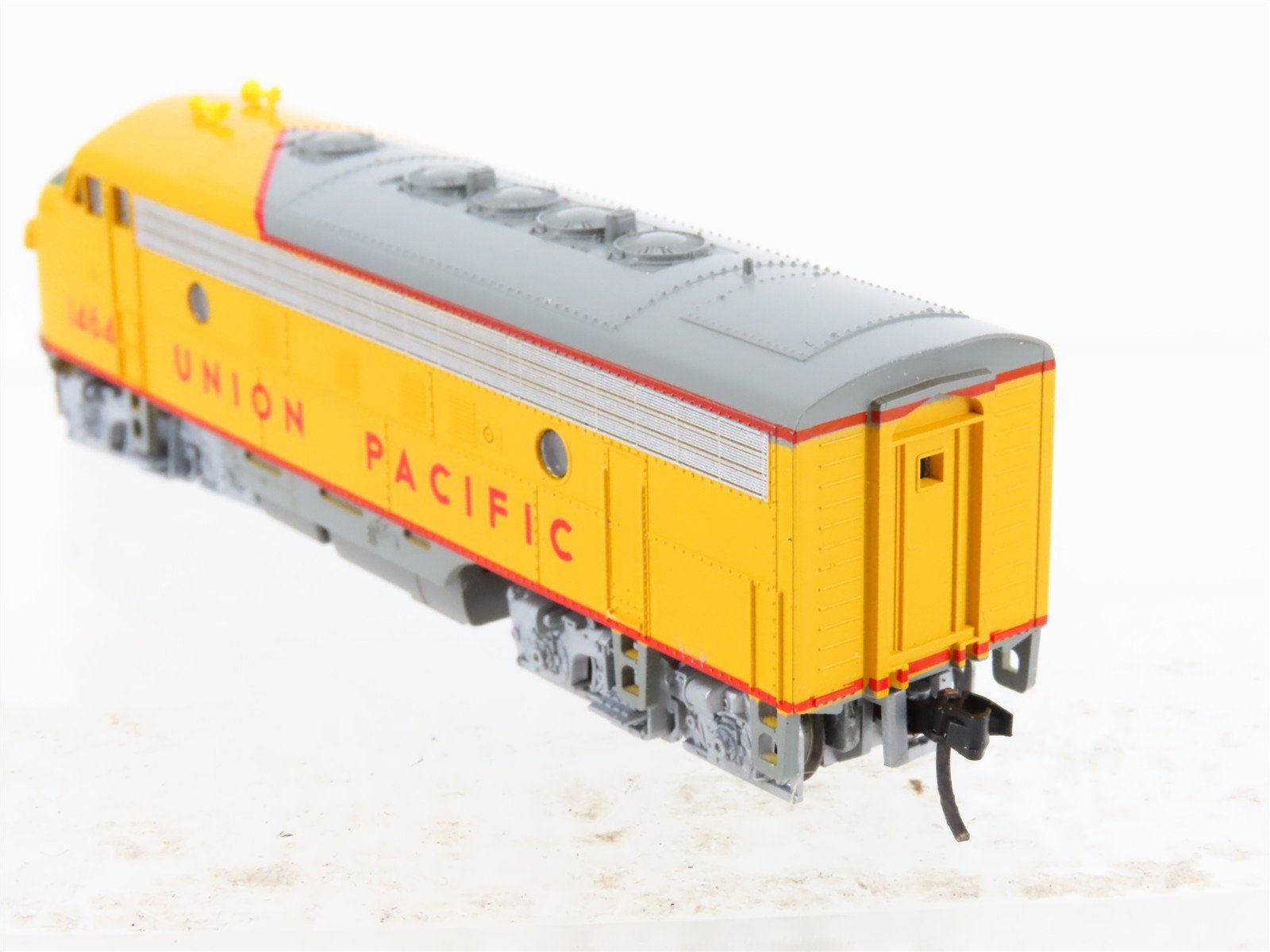 N Scale KATO 176-216 UP Union Pacific EMD F7A Diesel Locomotive #1464