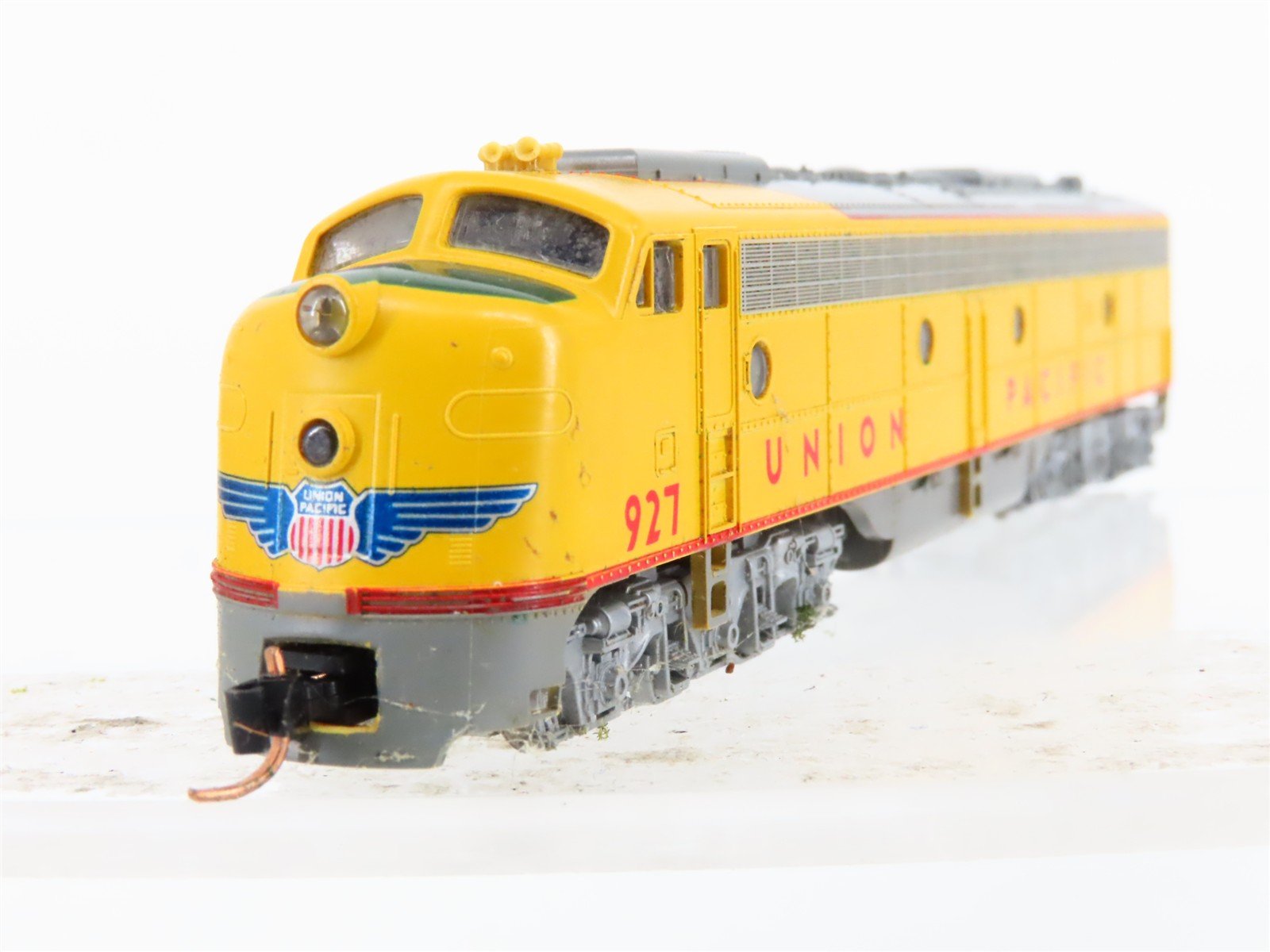N Scale KATO 176-263 UP Union Pacific EMD E8/9A Diesel Locomotive #927 w/ DCC