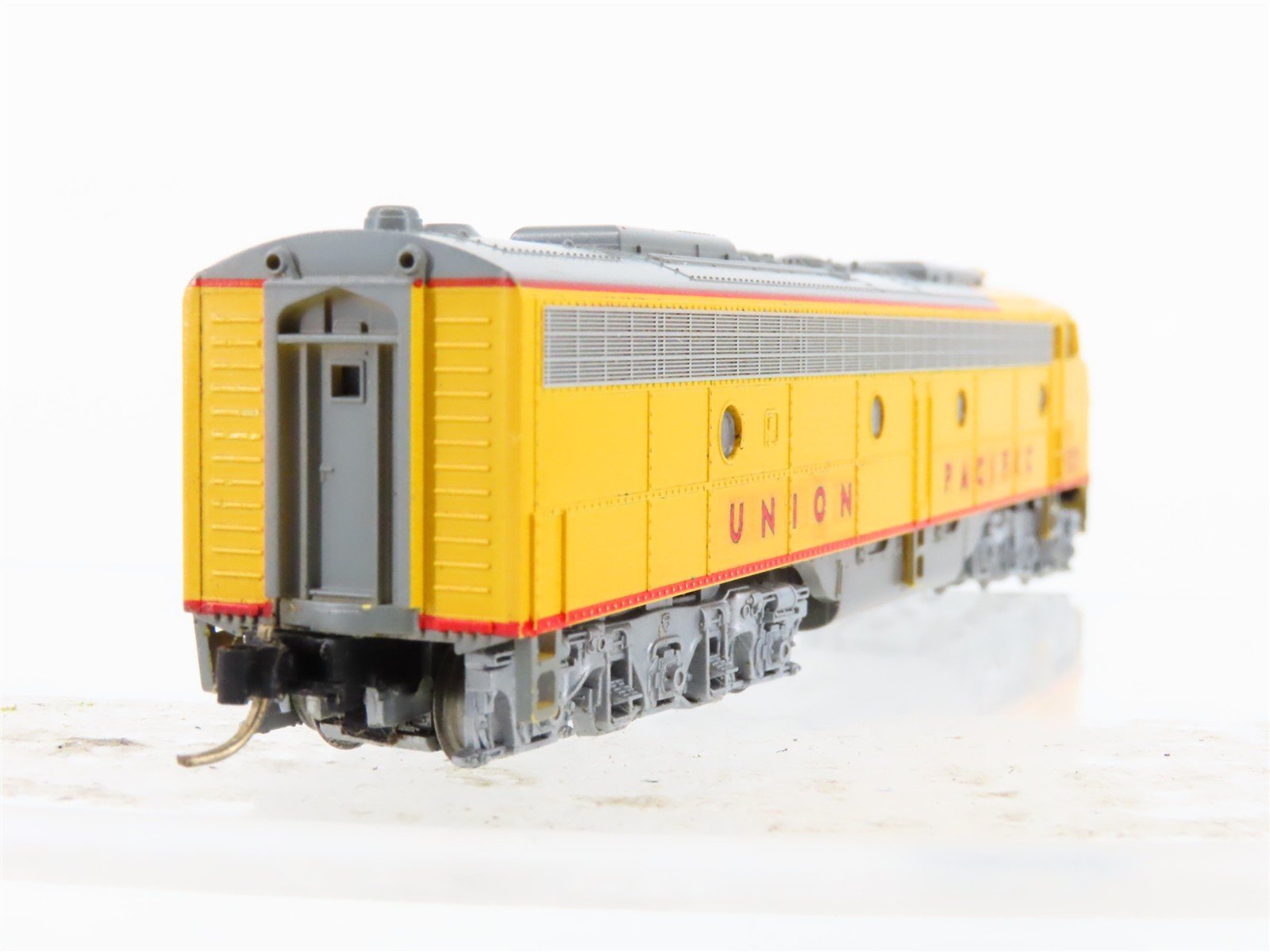 N Scale KATO 176-263 UP Union Pacific EMD E8/9A Diesel Locomotive #927 w/ DCC