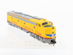 N Scale KATO 176-263 UP Union Pacific EMD E8/9A Diesel Locomotive #927 w/ DCC