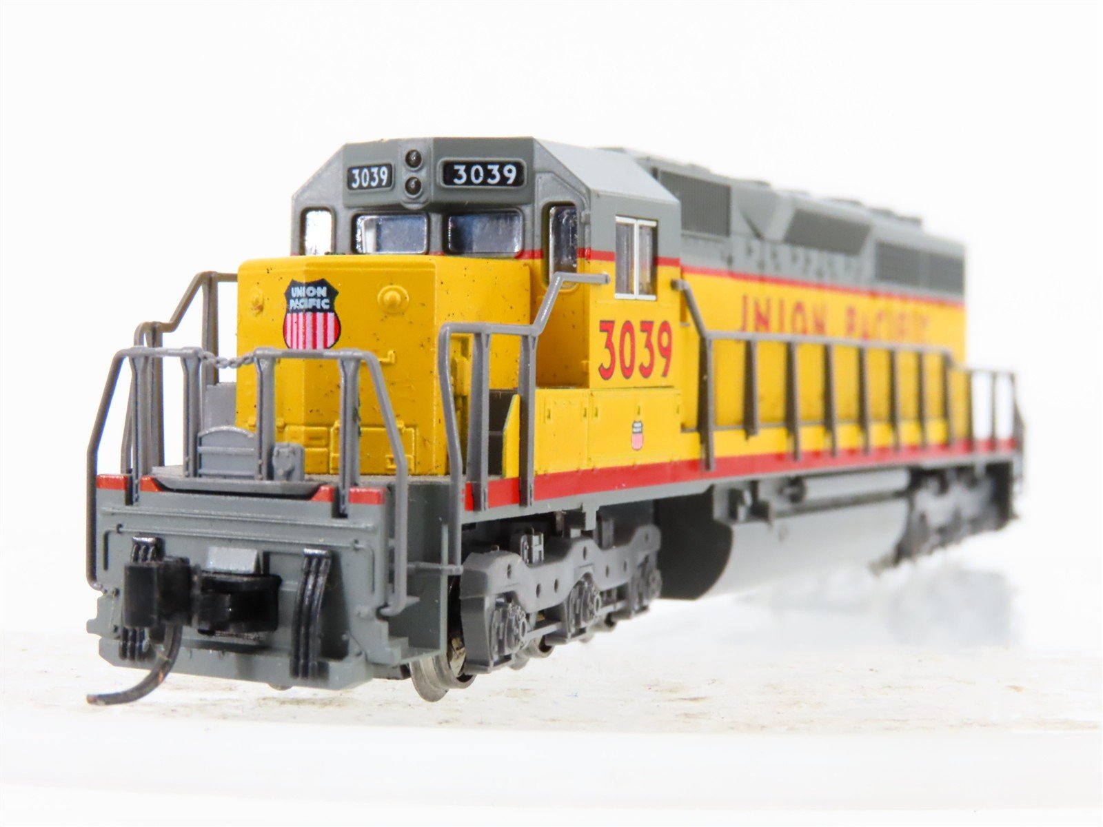 N Scale KATO 176-2103 UP Union Pacific EMD SD40 Diesel Locomotive #3039 w/ DCC