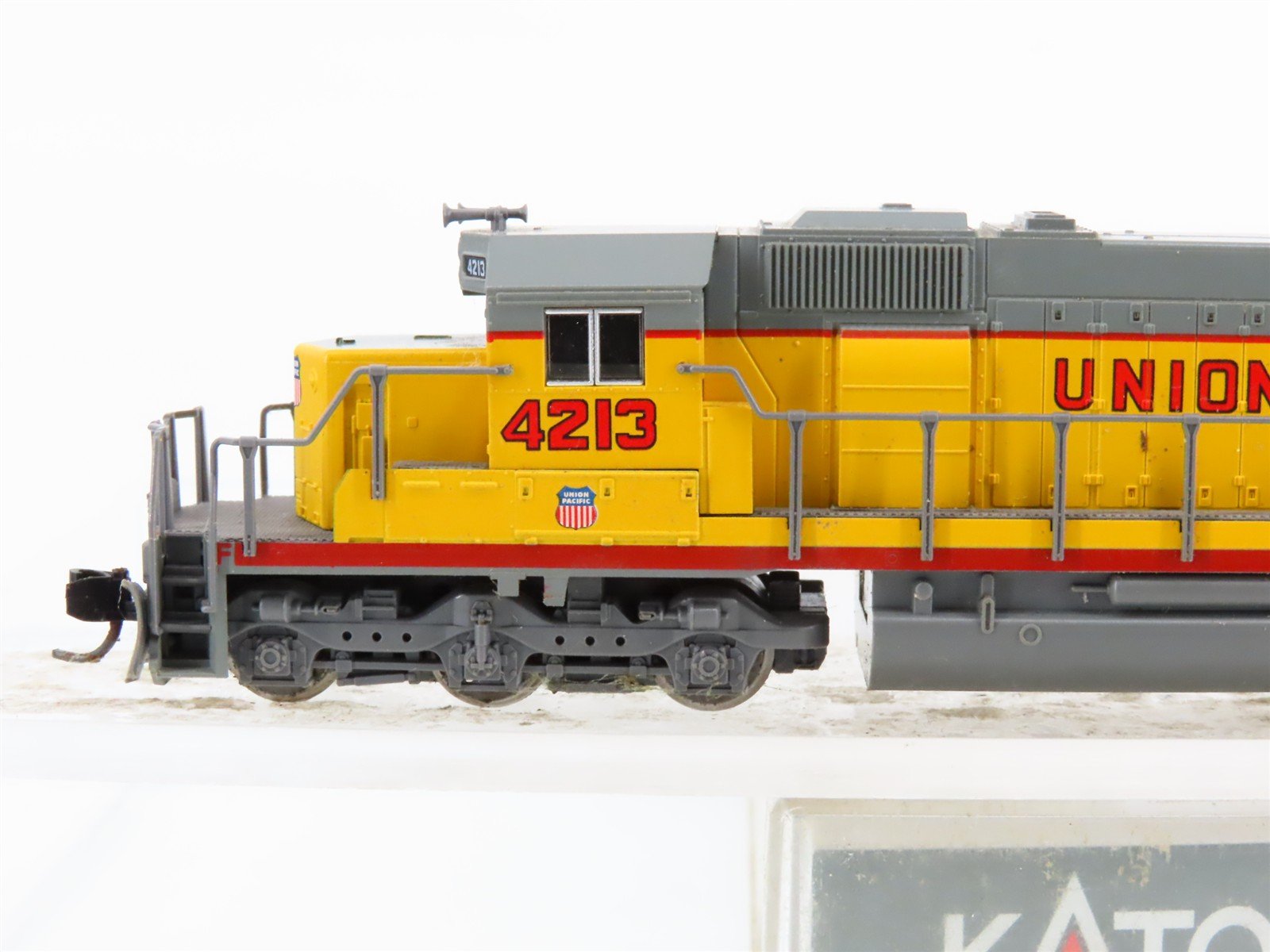 N Scale KATO 176-4706 UP Union Pacific EMD SD40-2 Diesel #4213 w/ DCC