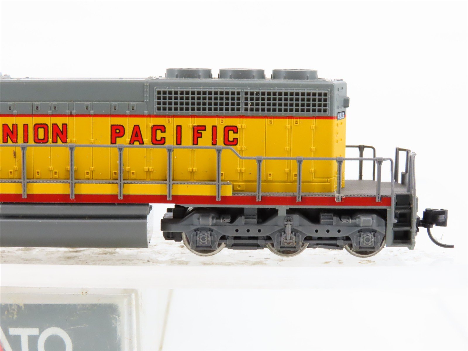 N Scale KATO 176-4706 UP Union Pacific EMD SD40-2 Diesel #4213 w/ DCC