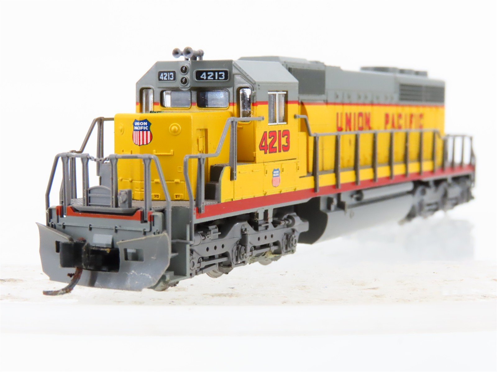 N Scale KATO 176-4706 UP Union Pacific EMD SD40-2 Diesel #4213 w/ DCC