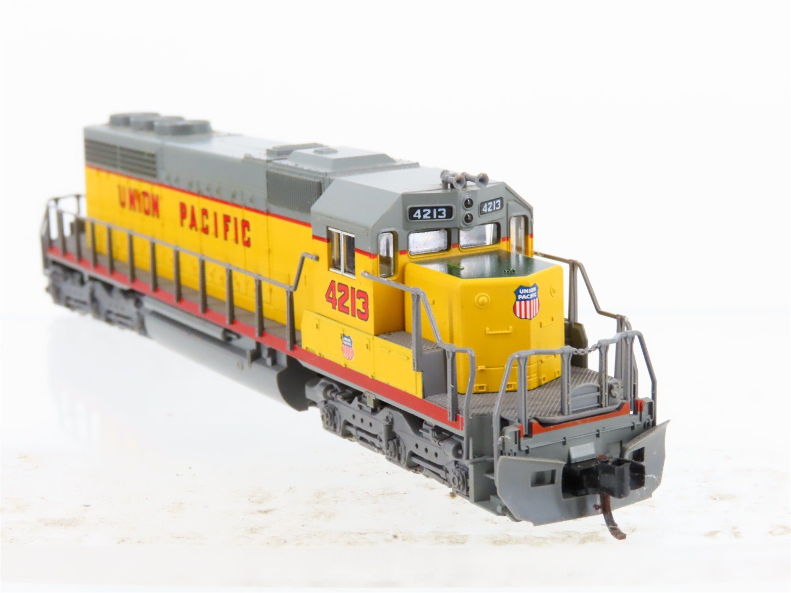 N Scale KATO 176-4706 UP Union Pacific EMD SD40-2 Diesel #4213 w/ DCC